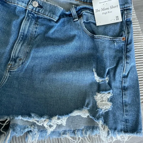 Abercrombie Mom Jean Shorts - Picture 5 of 5